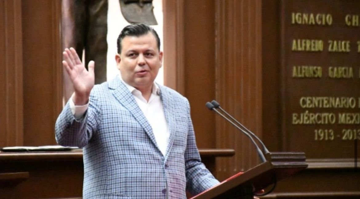 Memo Valencia denuncia que el Congreso de Michoacán será el más caro del país tras aumento del 22%