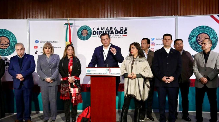 Exigencia de justicia: Memo Valencia presiona a autoridades federales y estatales para esclarecer el asesinato del exalcalde de Uruapan.