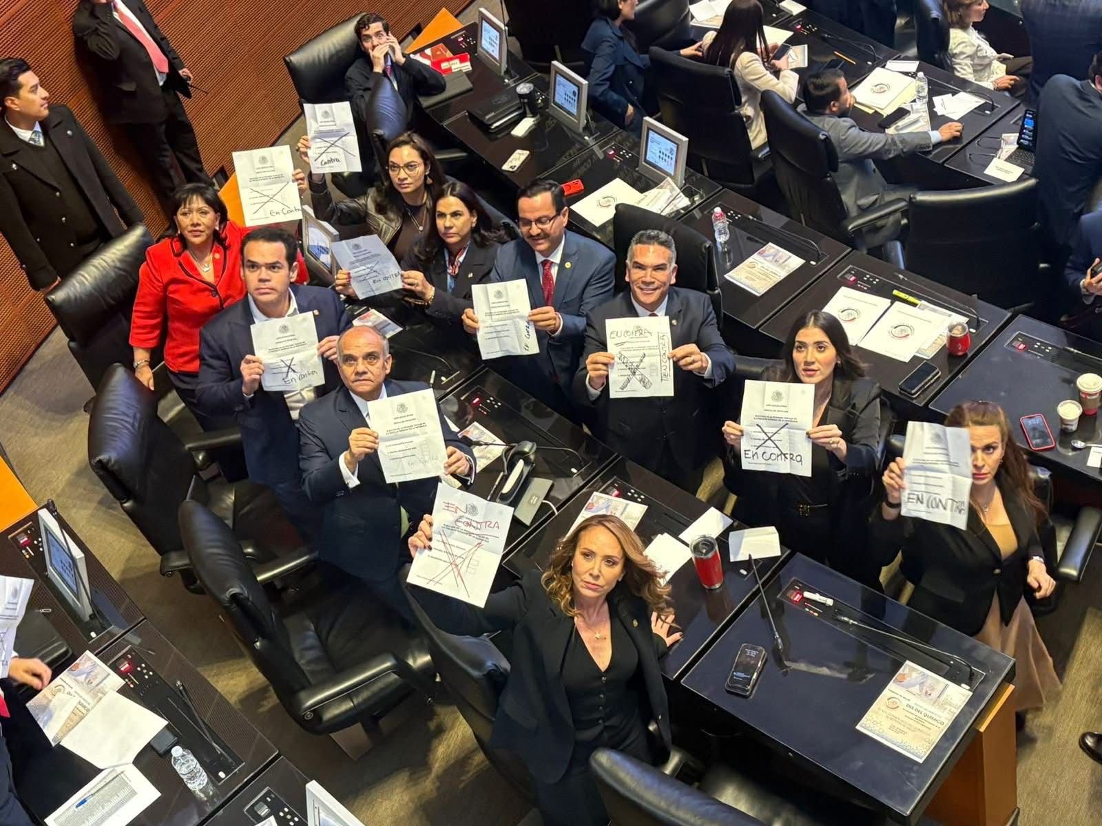 ¡Los Únicos Defensores de México Son del PRI! Se Mantuvieron Firmes Contra la Entrega de la FGR a MORENA