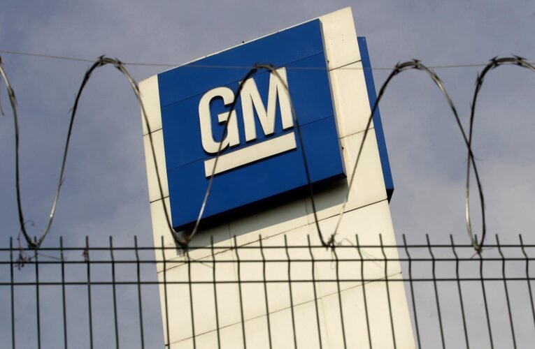 GM anuncia inversión de mil millones de dólares y ratifica su permanencia en México