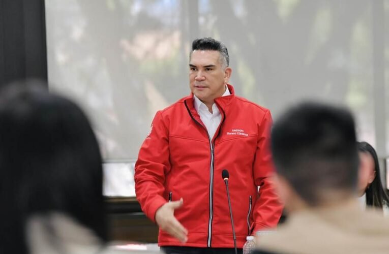 Alejandro Moreno exhibe el fracaso en gasolinas: “Morena traiciona a México regalando petróleo a Cuba”