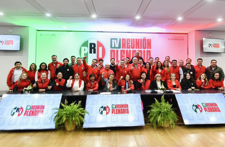 Alejandro Moreno clausura la Plenaria del PRI: “Nuestros legisladores no se doblan ante los abusos de Morena”