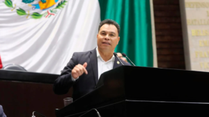 Arturo Yáñez defiende la economía familiar y el equilibrio democrático como prioridades para México