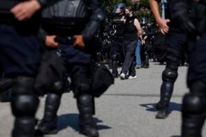 Un juez de EE.UU. bloquea los arrestos de ICE en tribunales de inmigración de Nueva York