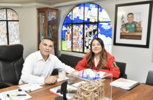 Alejandro Moreno reconoce el liderazgo de Alejandra Andrade al frente del Movimiento Territorial Nacional