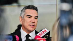 Alejandro Moreno llama a fortalecer la oposición frente a los retos democráticos