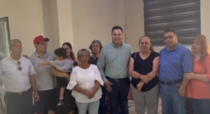 Arturo Yáñez fortalece el trabajo comunitario con apoyo a la Iglesia Sagrada Familia